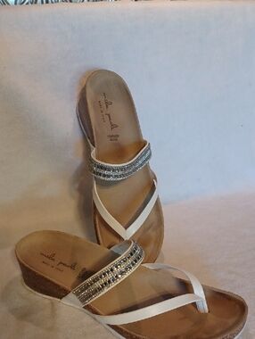 Malle Powell White Beaded Wedge Sandals Size 9